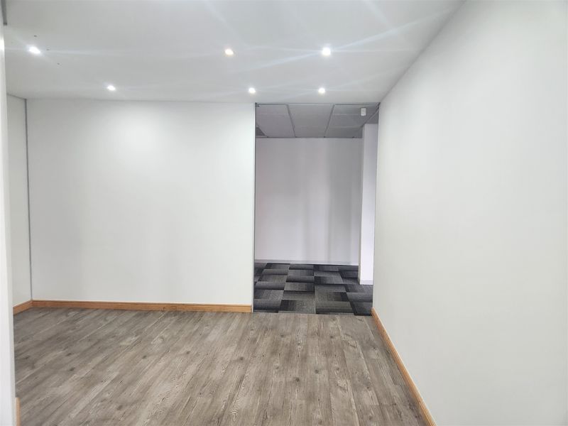 Offices to let in Wierda Valley, Sandton - Photo 4
