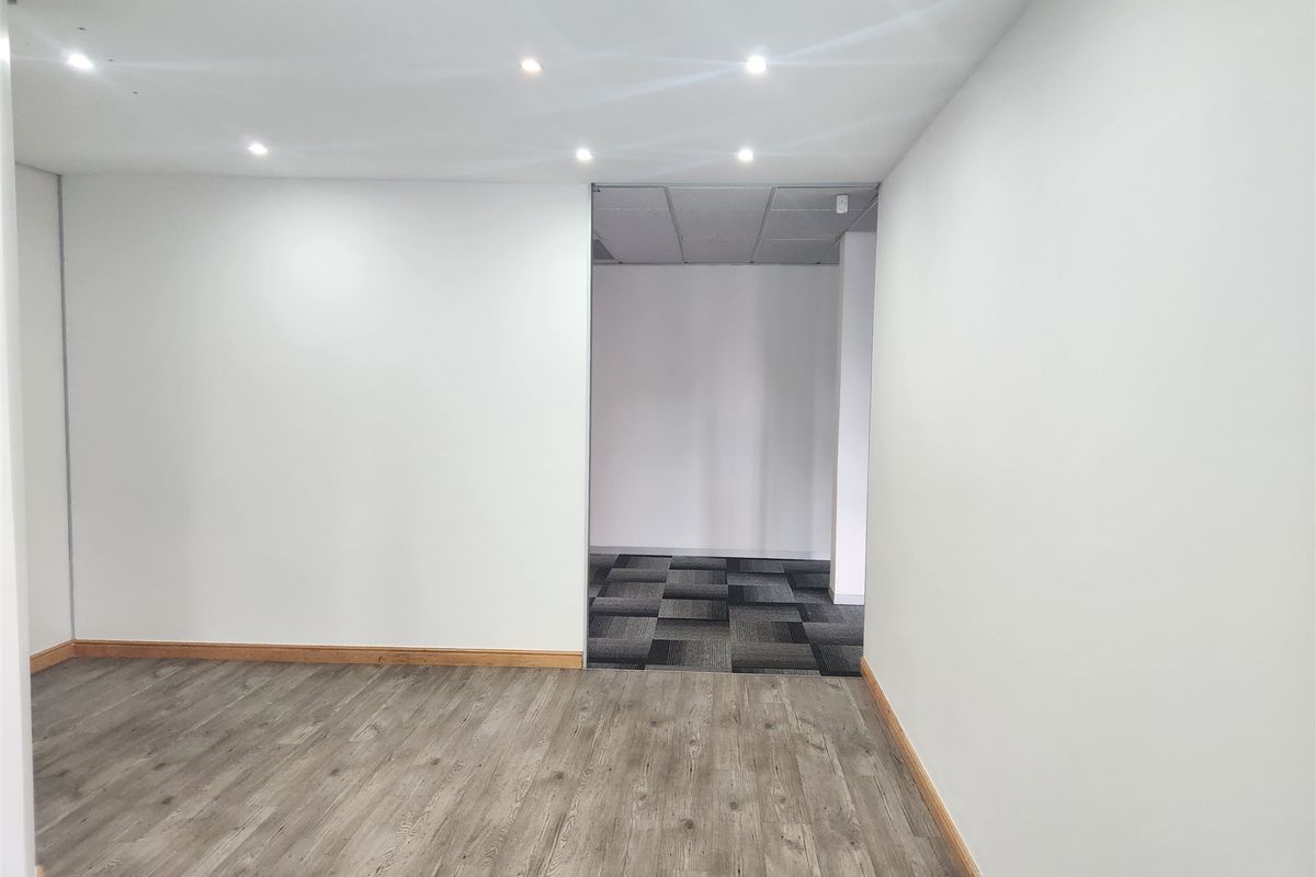 Offices to let in Wierda Valley, Sandton - Photo 4