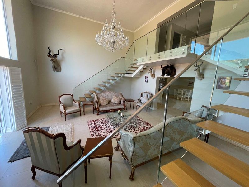 Fit for a King. - Photo 6