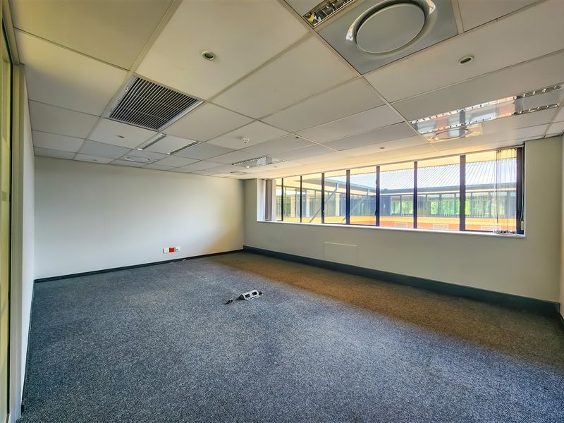1335m2 First Floor Office to Let in Constantia Office Park - Photo 10