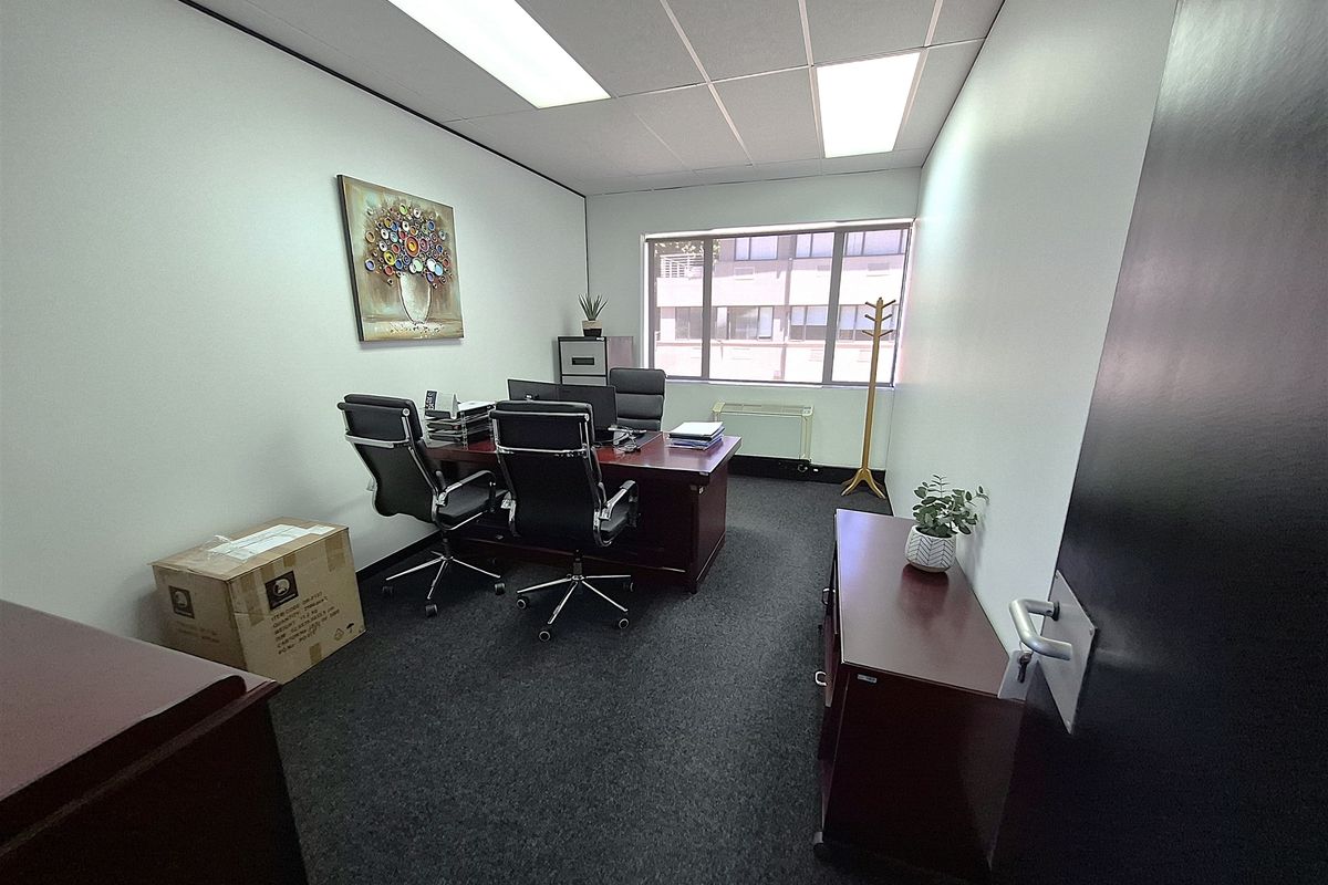 Offices to Let in Illovo, Sandton - Photo 5