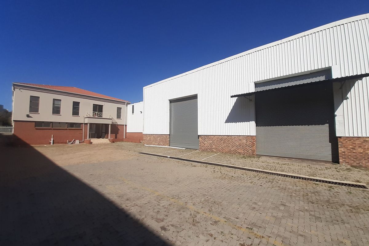 Warehouse to let in Linbro Park - Photo 4