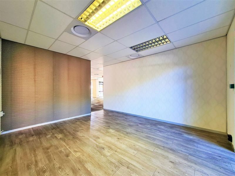261m2 Office to Let in Coldstream Office Park - Photo 6
