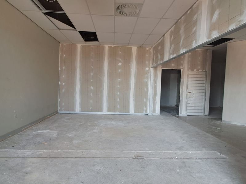188m2 Retail space TO LET in Eco Park - Photo 4