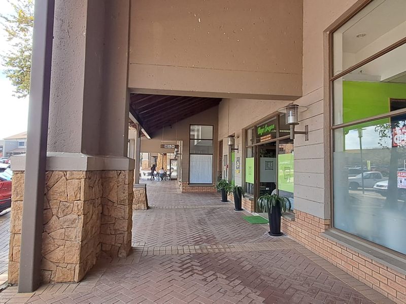 188m2 Retail space TO LET in Eco Park - Photo 2