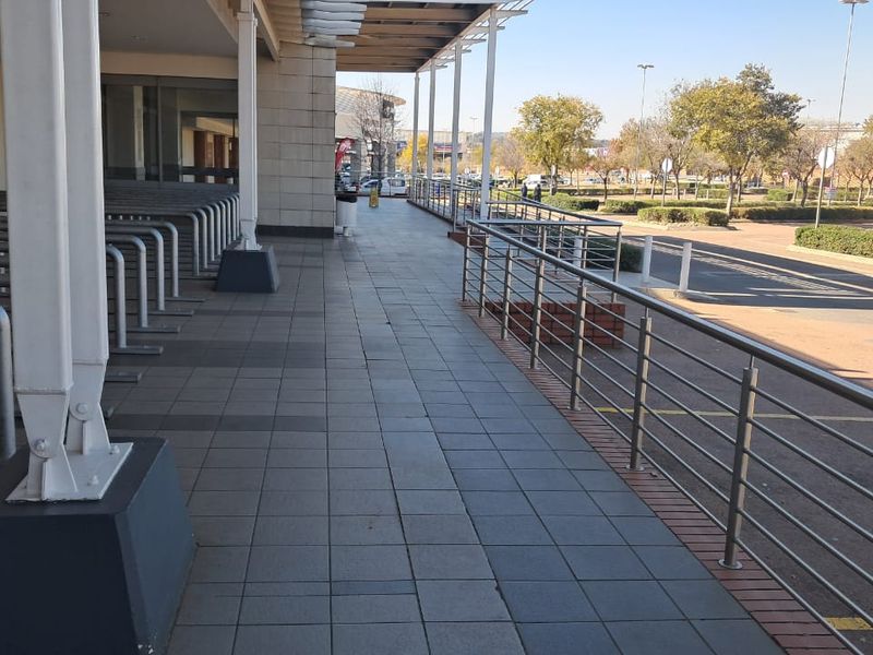 3956m2 Retail space To Let in Irene - Photo 4