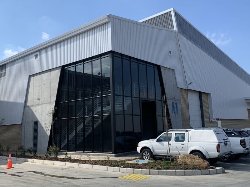 Logistics facility to let in Airport Park - Photo 2