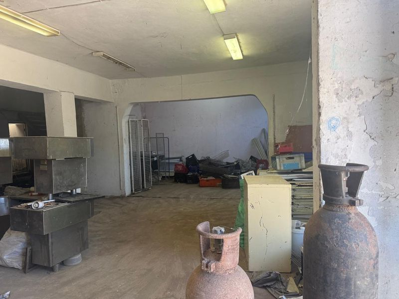 Prime Development Opportunity .Versatile Factory or Warehouse with 30 Lettable Rooms on Top Floor - Photo 2