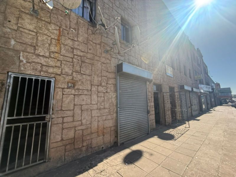 Prime Development Opportunity .Versatile Factory or Warehouse with 30 Lettable Rooms on Top Floor - Photo 10