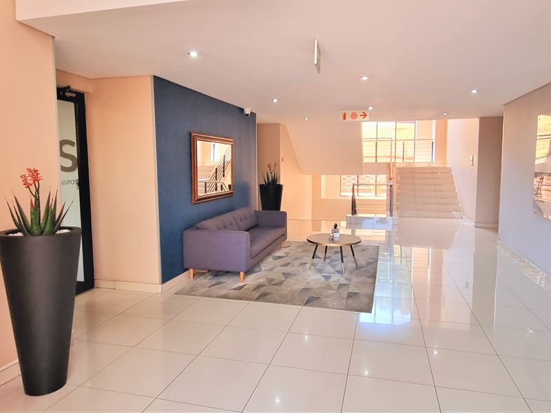 Office space to let in Fairways Office Park - Photo 2