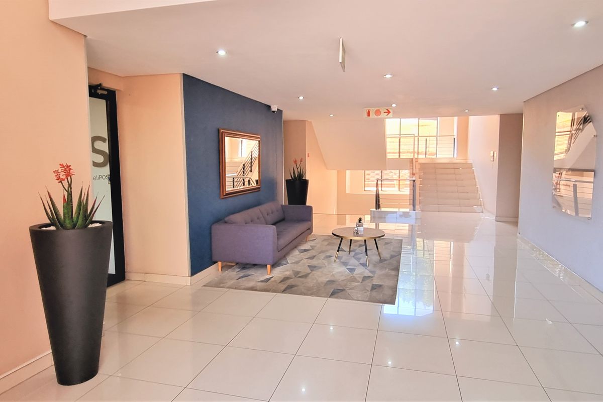 Office space to let in Fairways Office Park - Photo 2