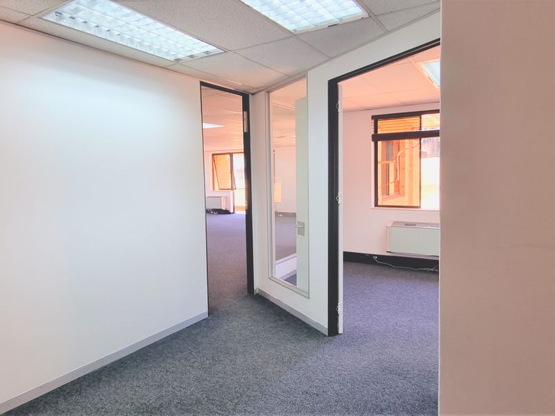 Office space to let in Fairways Office Park - Photo 3