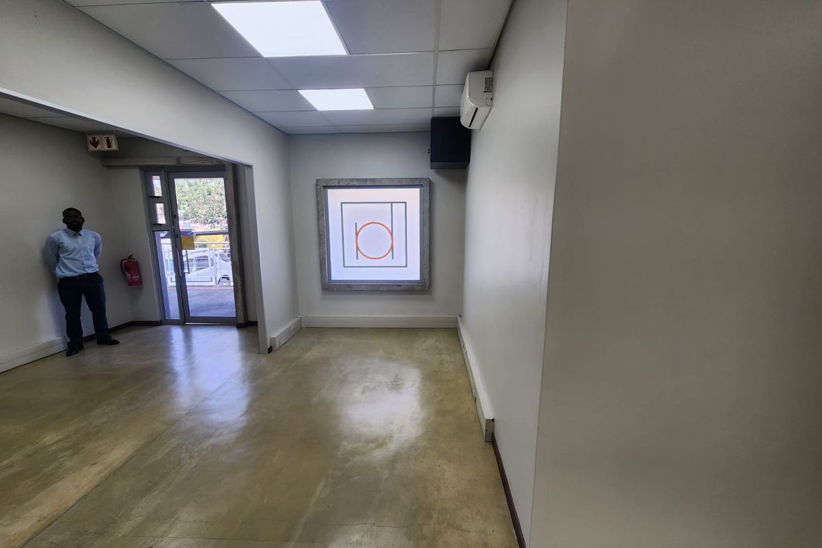High end office space - Photo 5