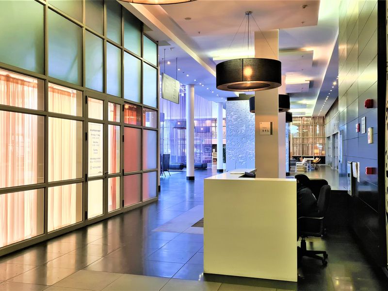 UPPER EAST SIDE | PRIME COMMERCIAL | WELL-APPOINTED | DOUBLE TREE HOTEL - Photo 9