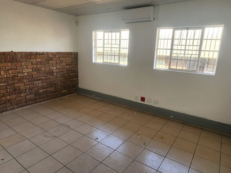 Warehouse To Let – Riverside Industrial Park, Nelspruit - Photo 2