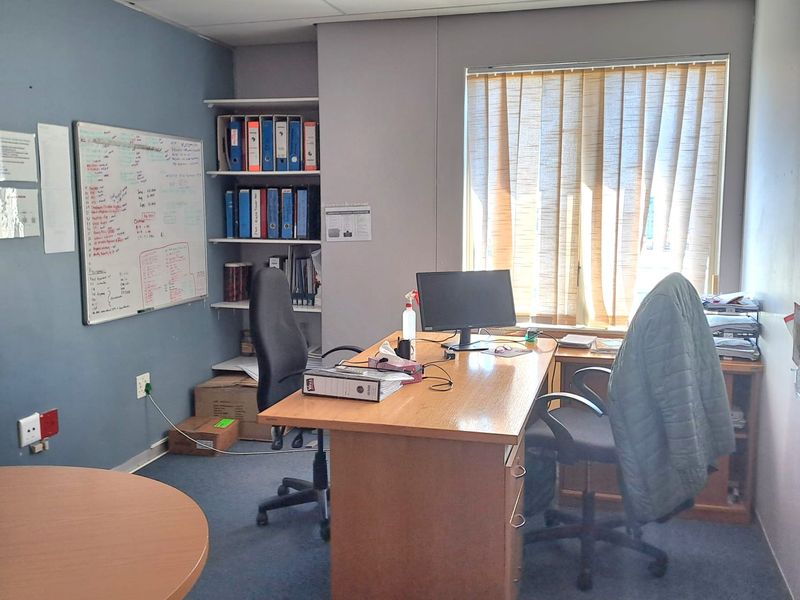 Prime Office Space to Let in Canal Walk, Century City - Photo 10