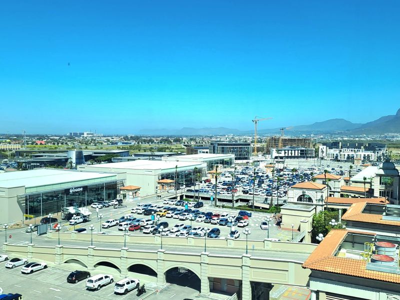 Prime Office Space to Let in Canal Walk, Century City - Photo 4