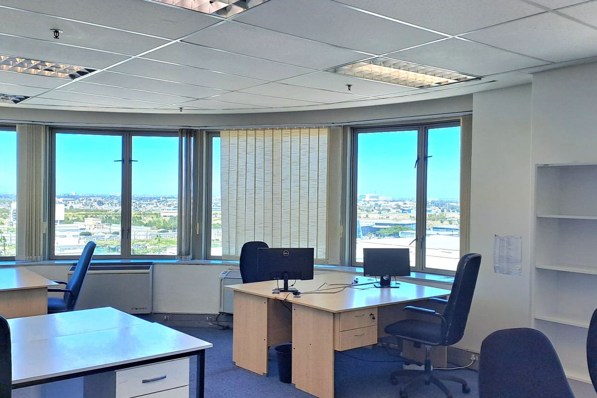 Prime Office Space to Let in Canal Walk, Century City - Photo 5