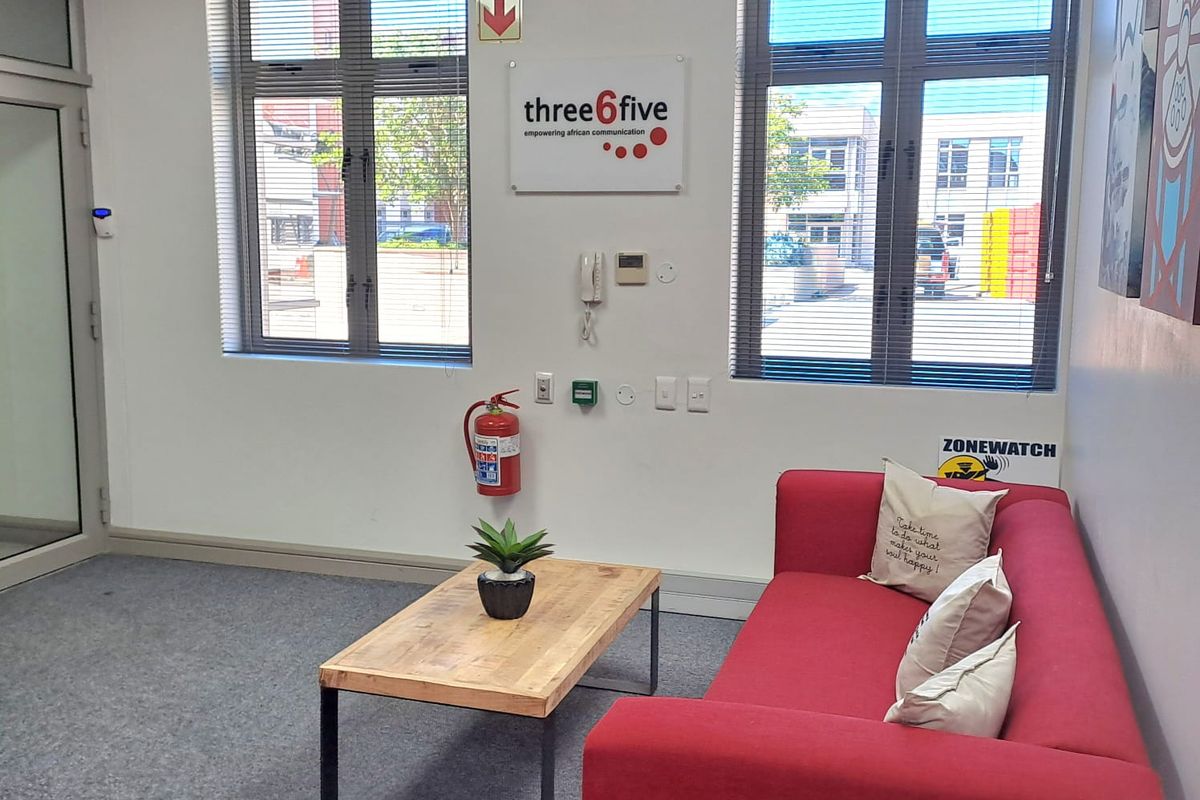 Ground Floor Office Space to Let in Grosvenor Spuare, Century City - Photo 4