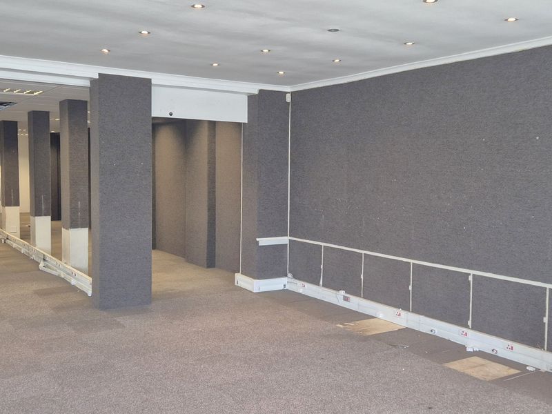 GARDENS COMMERCIAL | THEBA HOSKEN HOUSE | HIGH-VISIBILITY RETAIL - Photo 5