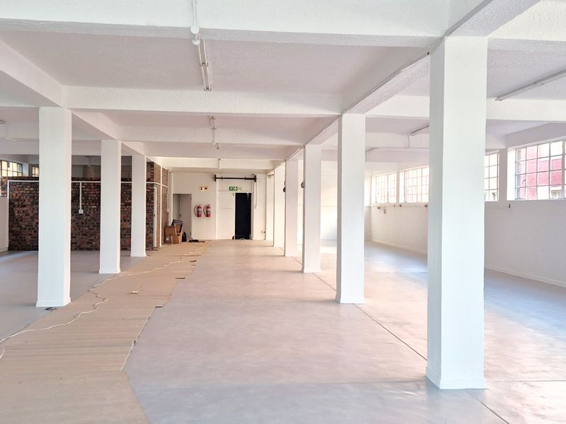 WOODSTOCK | 42 NEWMARKET STREET | FIRST-FLOOR CREATIVE OFFICE TO LET - Photo 2