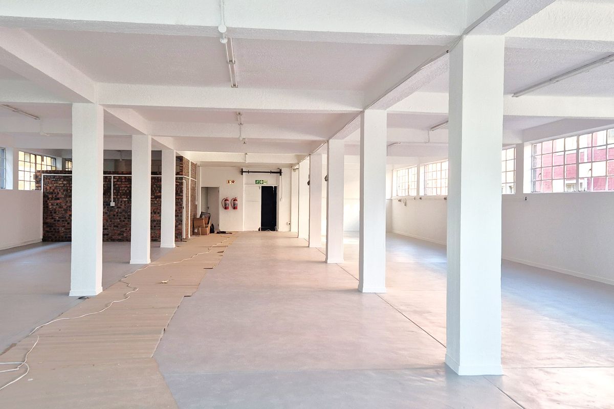 WOODSTOCK | 42 NEWMARKET STREET | FIRST-FLOOR CREATIVE OFFICE TO LET - Photo 2