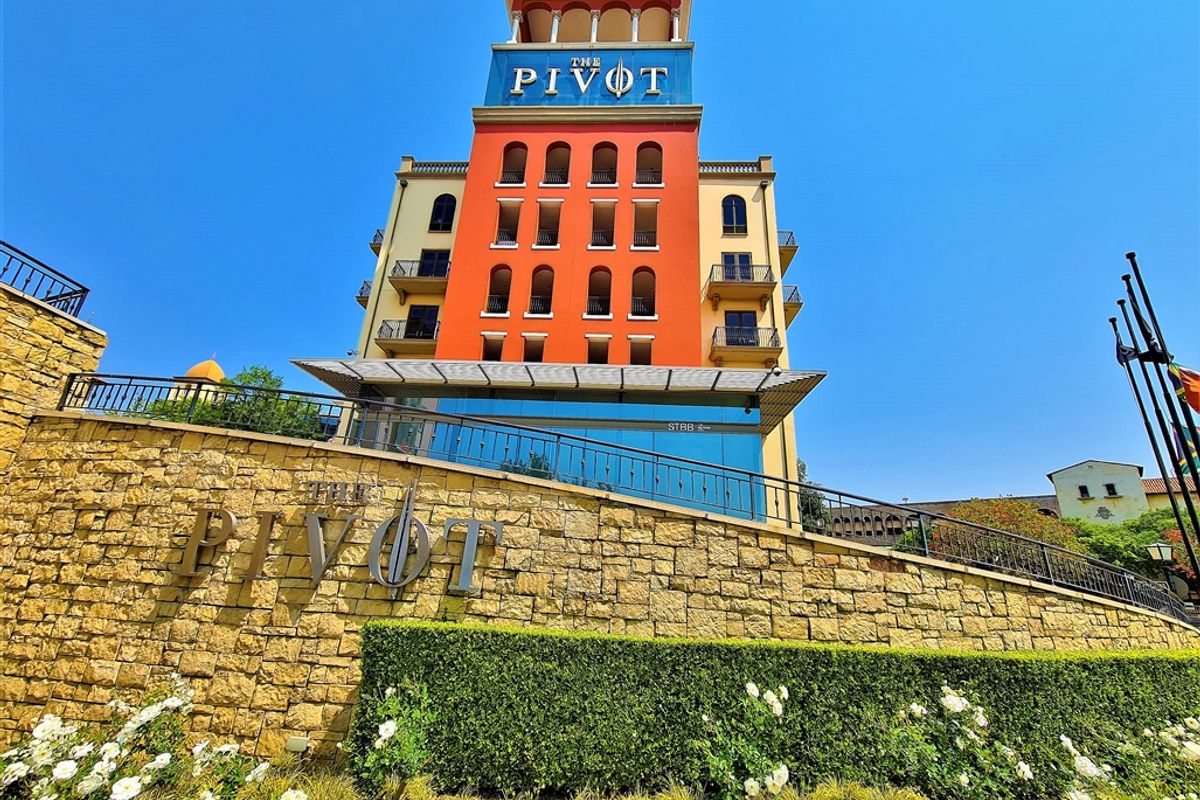 201m2 Open Plan Office to Let in Fourways - Photo 3