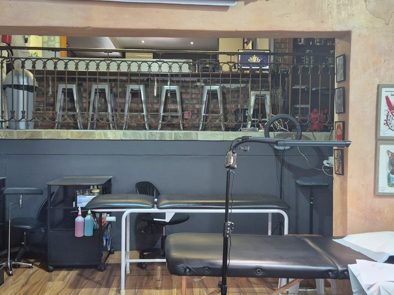 HIDDINGH VILLAGE | PRIME COMMERCIAL | CAPE TOWN | ORANJEZICHT - Photo 9