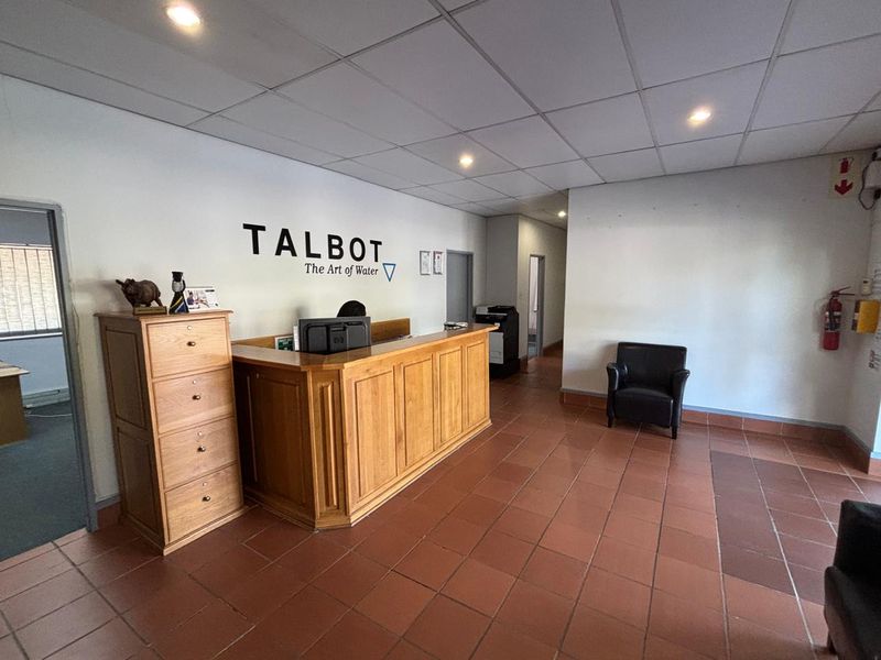 374sqm of Offices and 448sqm of Storage space for sale in Camps Drift in Pmb at R6,500 000 plus Vat. - Photo 10