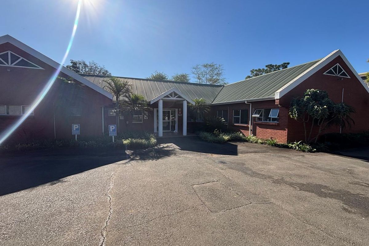 374sqm of Offices and 448sqm of Storage space for sale in Camps Drift in Pmb at R6,500 000 plus Vat. - Photo 3