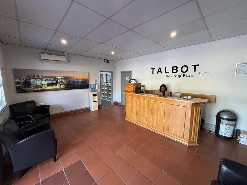 374sqm of Offices and 448sqm of Storage space for sale in Camps Drift in Pmb at R6,500 000 plus Vat. - Photo 9