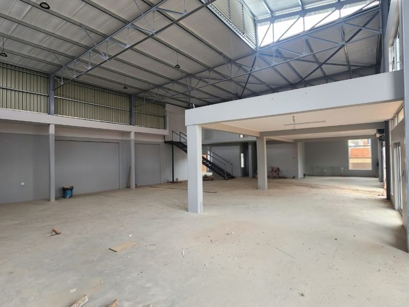 517 m2 Industrial Warehouse Space To Let – Riverside - Photo 4