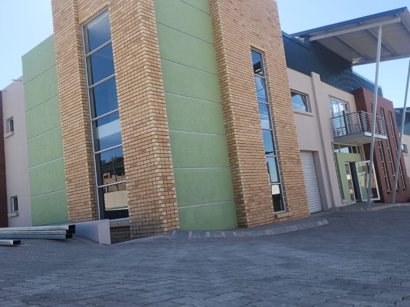 517 m2 Industrial Warehouse Space To Let – Riverside - Photo 2