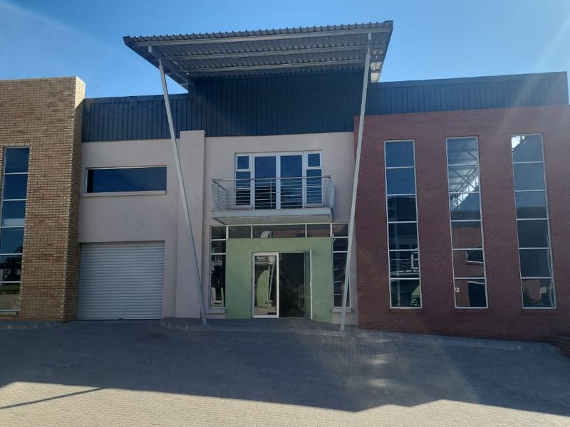 316 m2 Industrial Warehouse Space To Let – Riverside - Photo 2