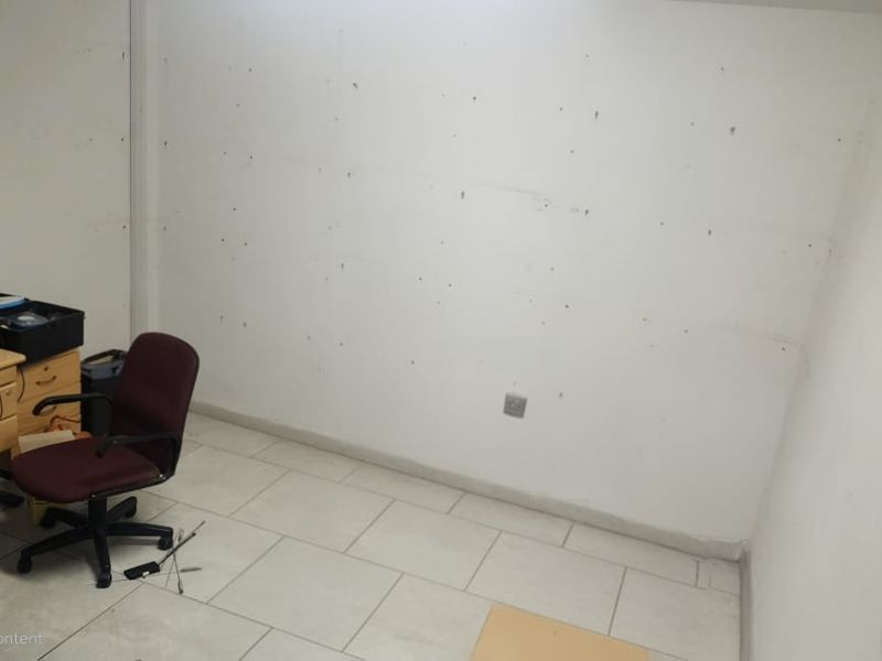 372sqm Warehouse To Let in Riverside Ext 24 | Prime Location & Professional Setup - Photo 3