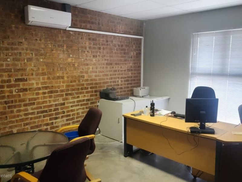 372sqm Warehouse To Let in Riverside Ext 24 | Prime Location & Professional Setup - Photo 2