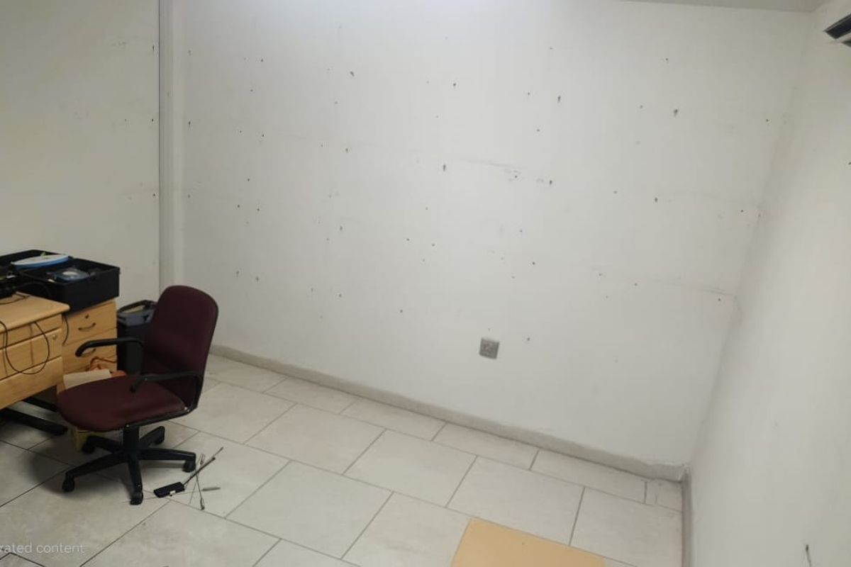 372sqm Warehouse To Let in Riverside Ext 24 | Prime Location & Professional Setup - Photo 3