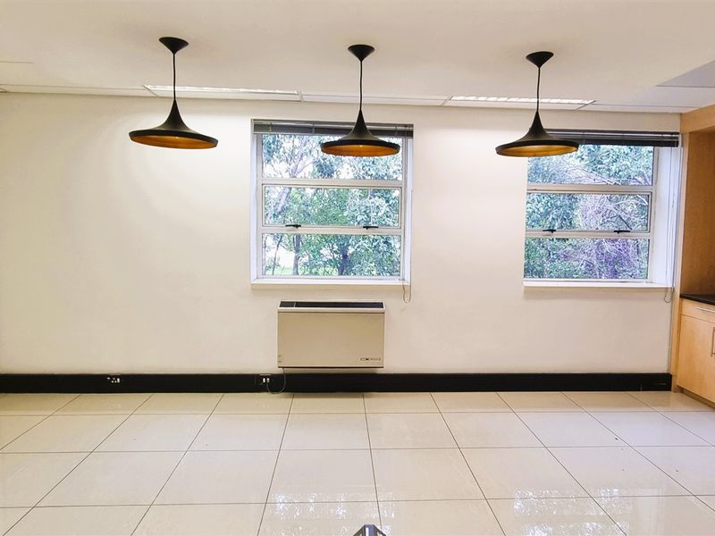 Office space of 213m2 to let on the Ground floor of North Block in Culross Court in Bryanston - Photo 5
