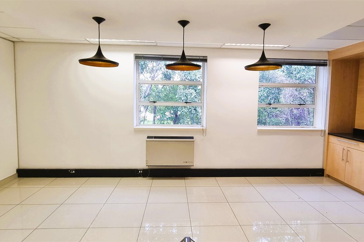 Office space of 213m2 to let on the Ground floor of North Block in Culross Court in Bryanston - Photo 5