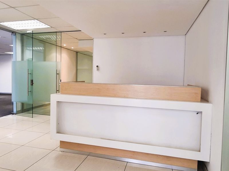 Office space of 213m2 to let on the Ground floor of North Block in Culross Court in Bryanston - Photo 2