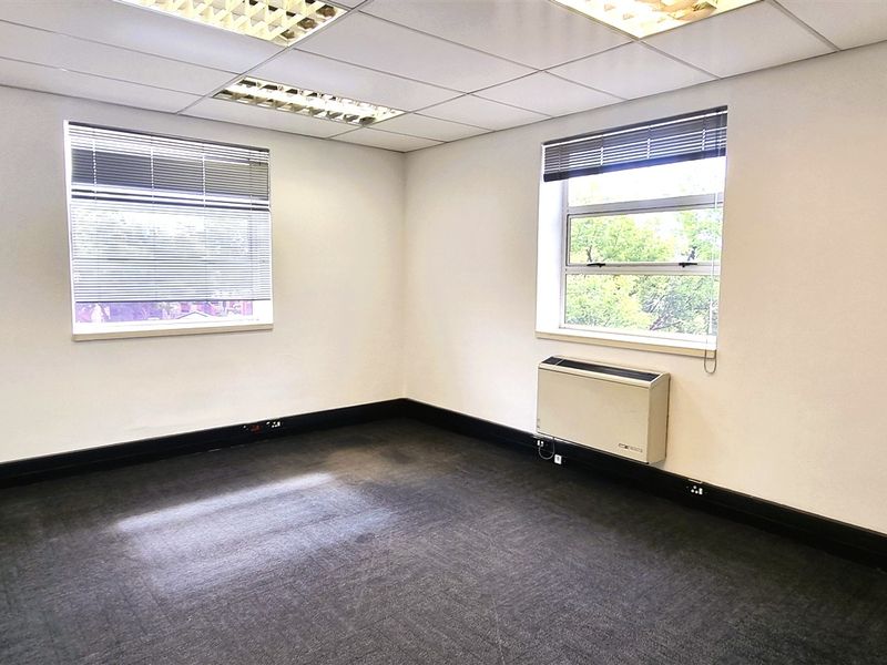 Office space of 213m2 to let on the Ground floor of North Block in Culross Court in Bryanston - Photo 10