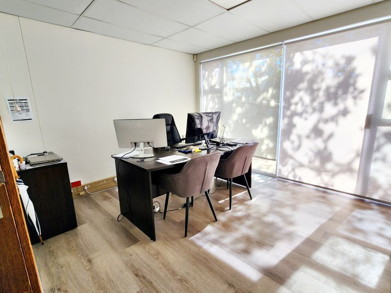 NEWLY RENOVATED OFFICE SPACE | TO LET | RONDEBOSCH - Photo 6