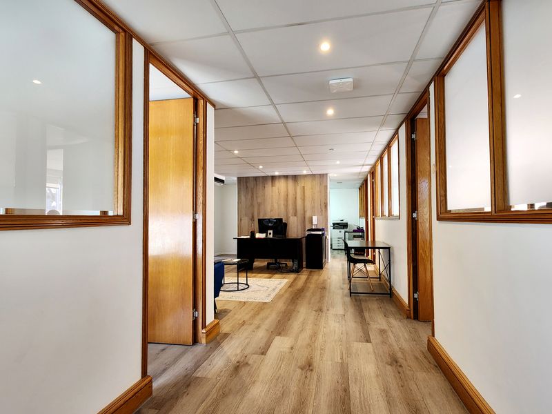 NEWLY RENOVATED OFFICE SPACE | TO LET | RONDEBOSCH - Photo 8