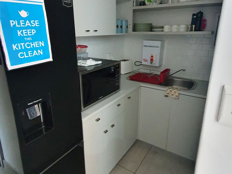 A GRADE OFFICE | TO LET | GREENFORD OFFICE ESTATE - Photo 9