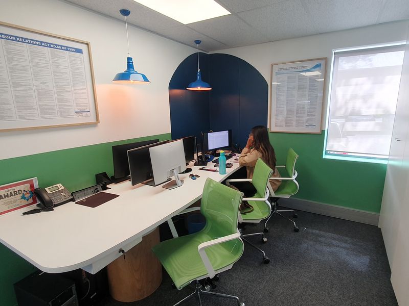 A GRADE OFFICE| TO LET| GREENFORD OFFICE ESTATE - Photo 8