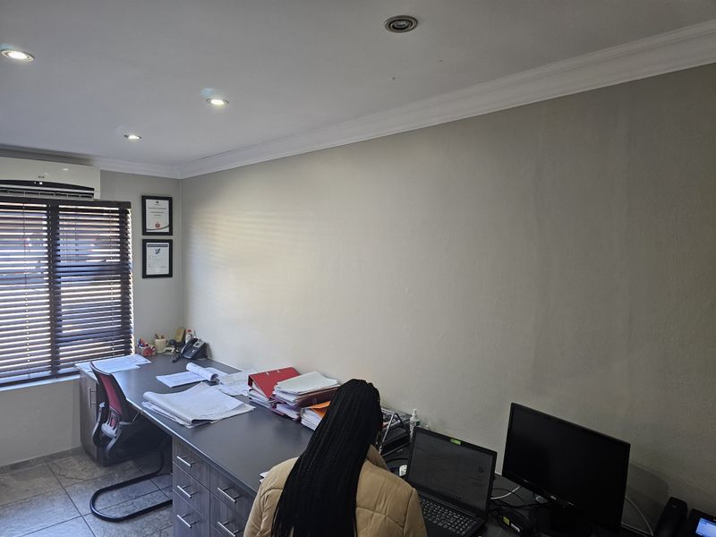 LET - Semi-Services Office Space Centurion - Photo 4