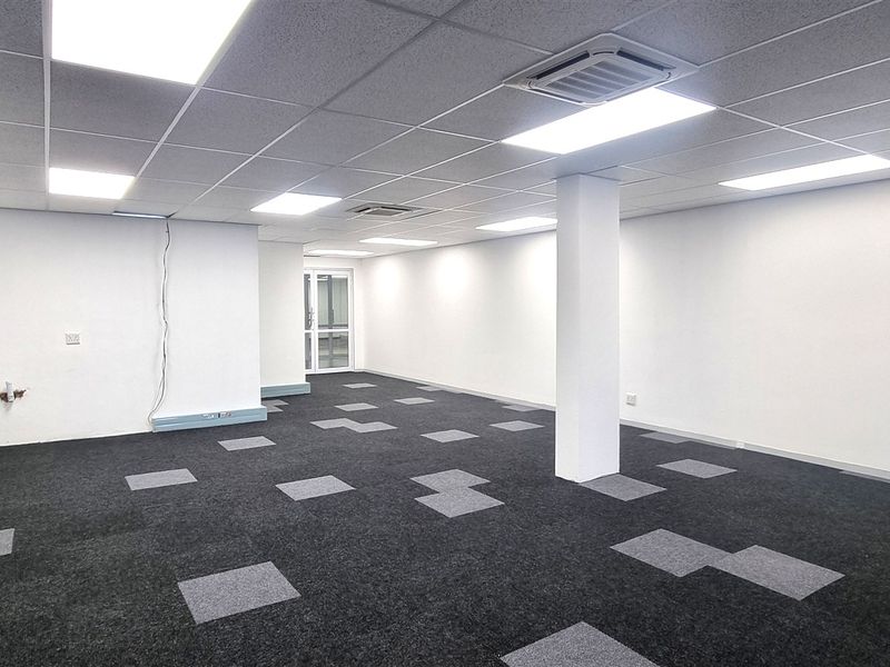 Office space to let in Ballywoods Office Park - Photo 4