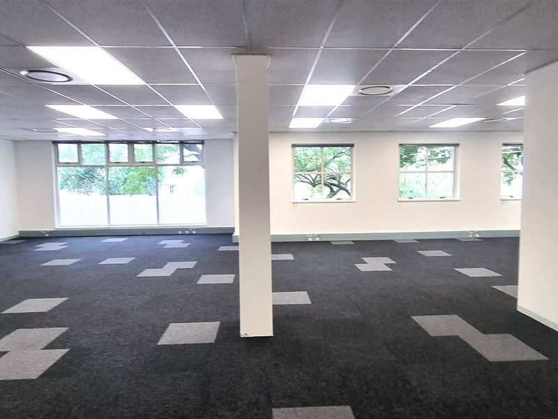 Office space to let in Ballywoods Office Park - Photo 9