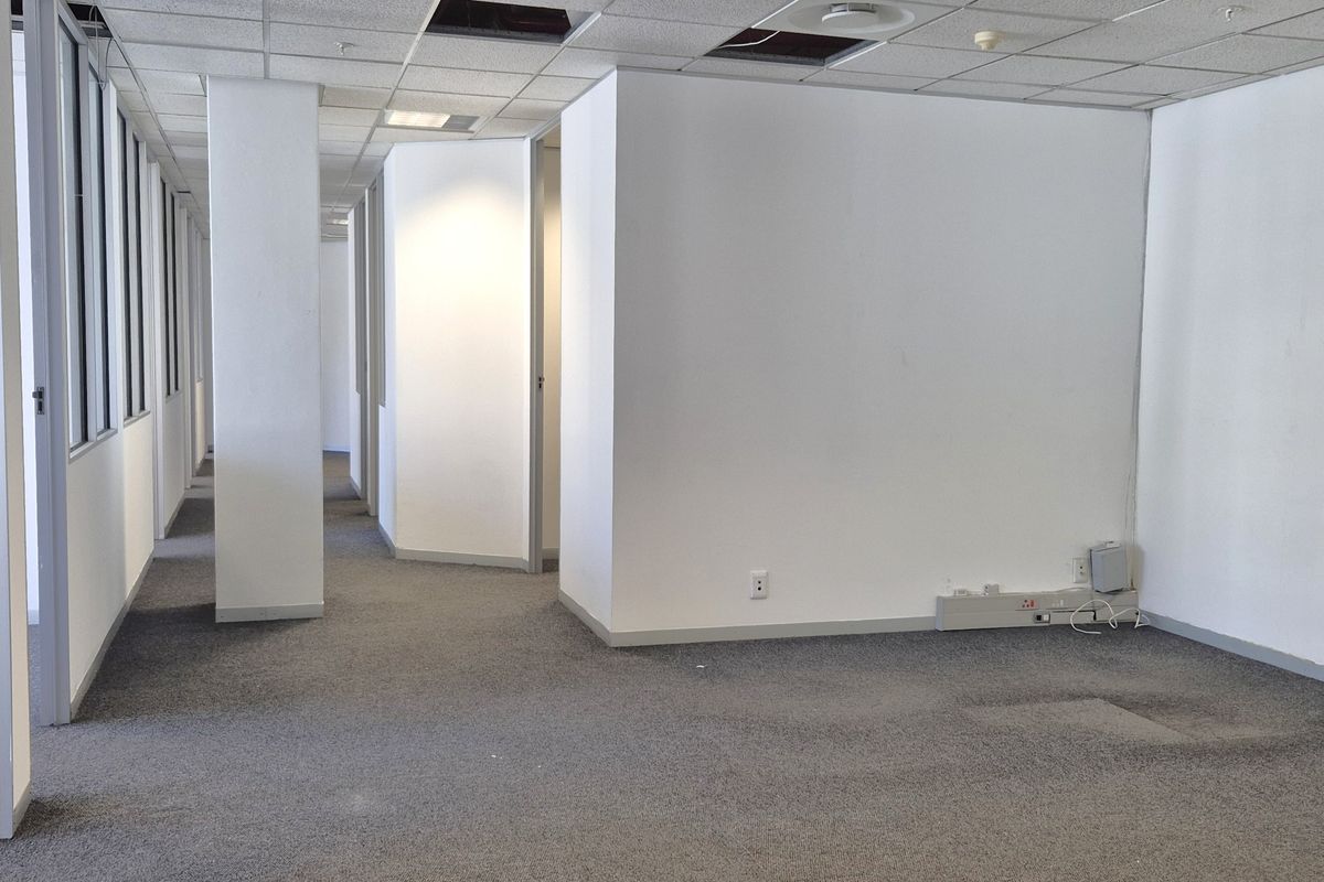 RESERVE BANK BUILDING | SECURE | STUNNING MOUNTAIN AND CITY VIEWS - Photo 3