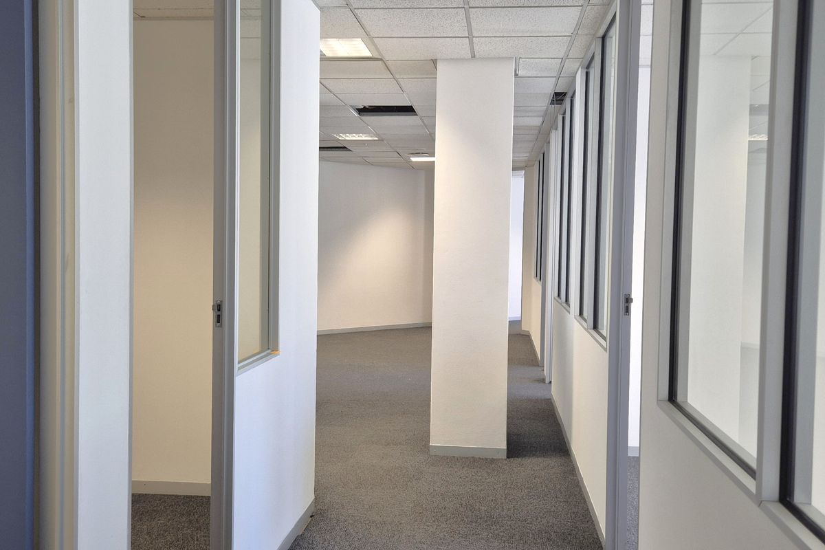 RESERVE BANK BUILDING | SECURE | STUNNING MOUNTAIN AND CITY VIEWS - Photo 5